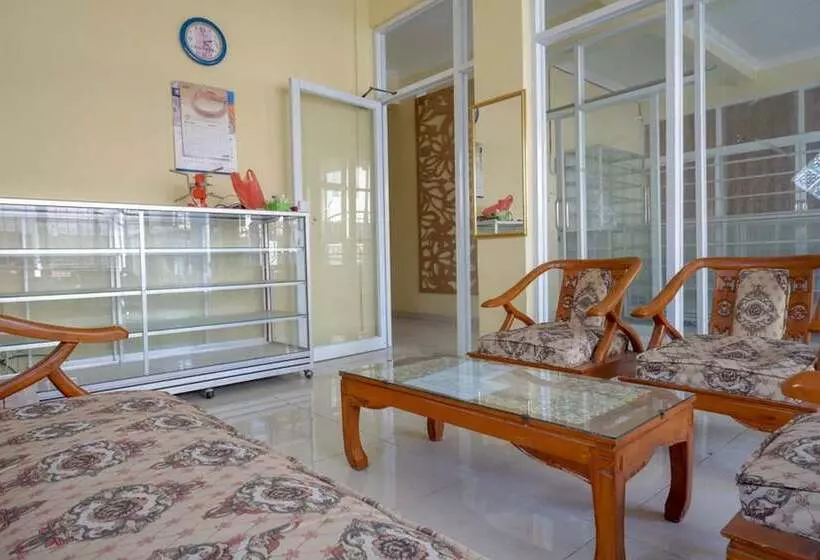 ペンション Koolkost Syariah Near Taman Sampangan Semarang