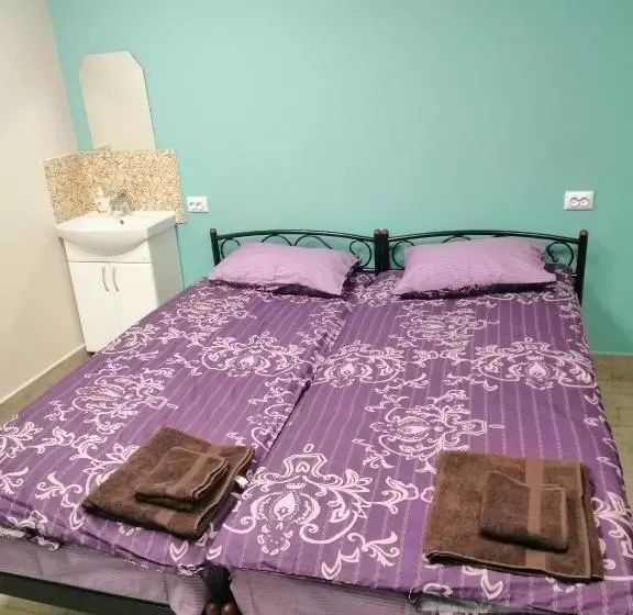 Hostel Meridian