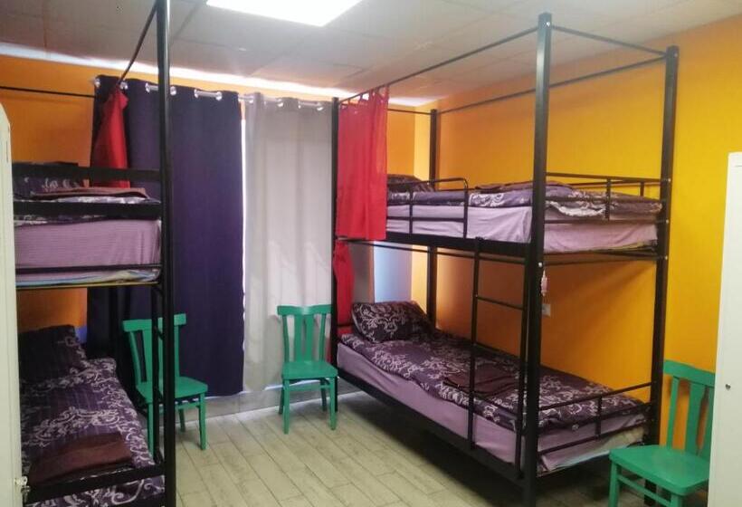 Hostel Meridian