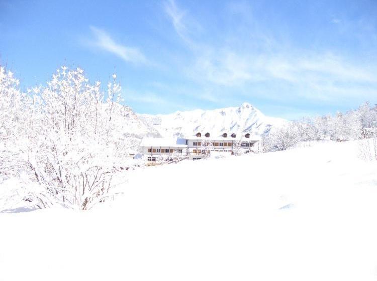 فندق Hostel Neige Et Soleil