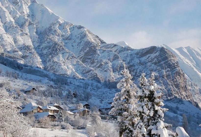 فندق Hostel Neige Et Soleil