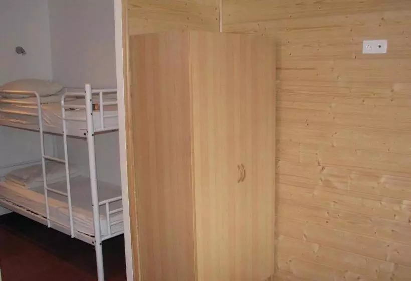 Hotelli Hostel Neige Et Soleil