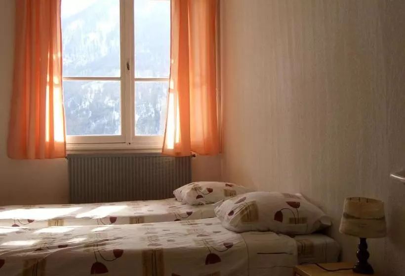 Hotelli Hostel Neige Et Soleil