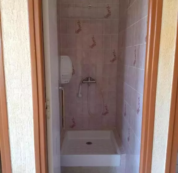 Hotelli Hostel Neige Et Soleil