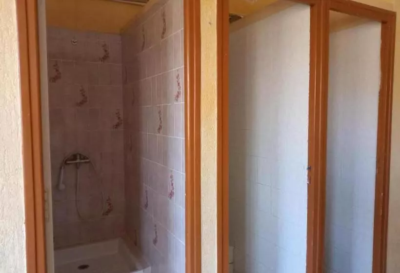 Hotelli Hostel Neige Et Soleil