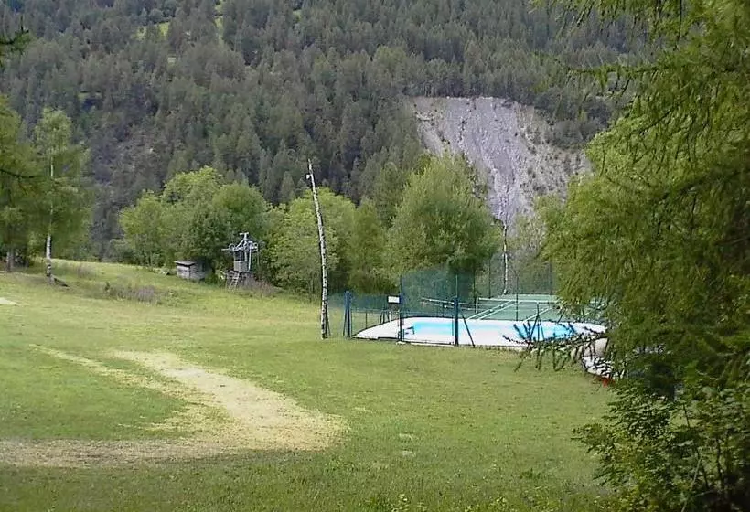 Hotelli Hostel Neige Et Soleil