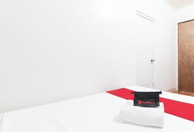 هتل Reddoorz @ Holy Spirit Road Tagaytay