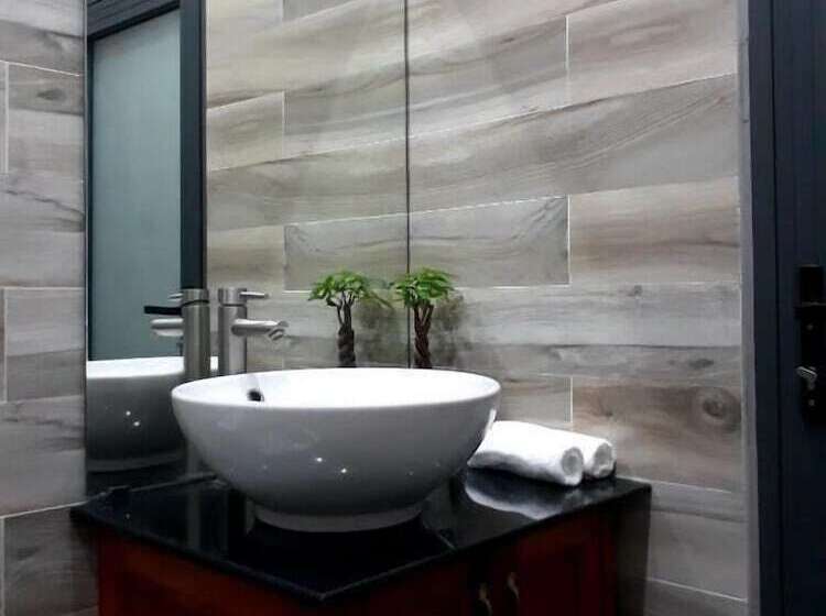 Adora Central Park Hostel