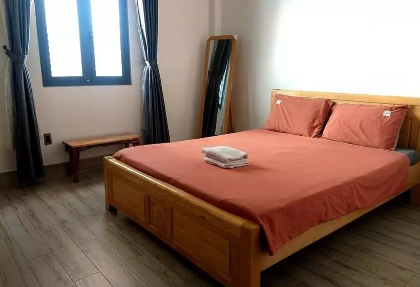 Adora Central Park Hostel
