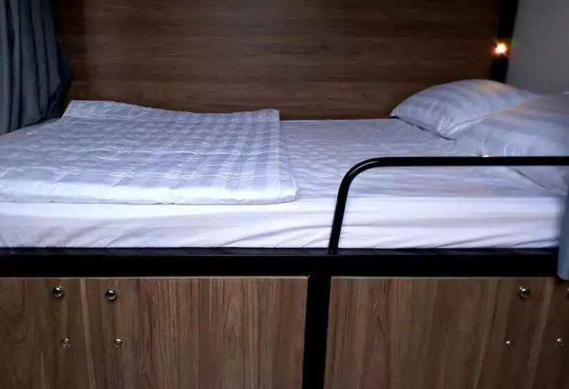 Adora Central Park Hostel