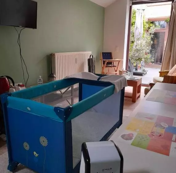 Aamiaismajoitus (B&B) La Chambre Tomis Ath