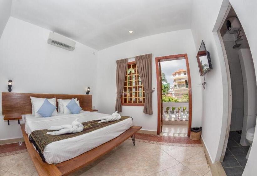 בית מלון כפרי Poolside Villa