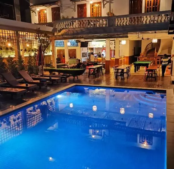 هتل Poolside Villa