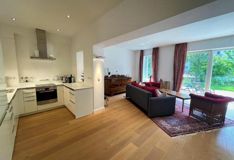 Deluxe Apartments Christina 120 M² Im Design Hotel Vosteen