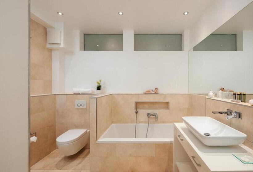 Deluxe Apartments Christina 120 M² Im Design Hotel Vosteen