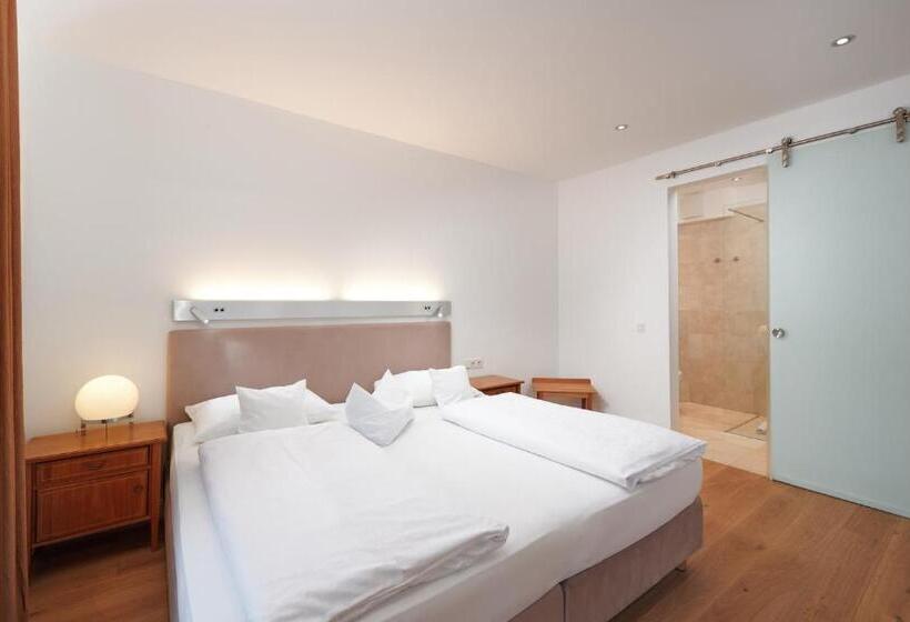 Deluxe Apartments Christina 120 M² Im Design Hotel Vosteen