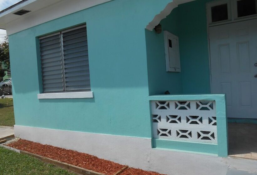 تختخواب و صبحانه Hillside Breeze