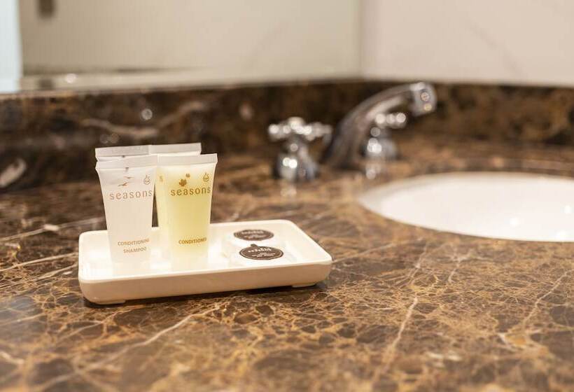 هتل Britania Crystal Collection