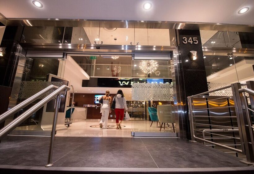 هتل Britania Crystal Collection