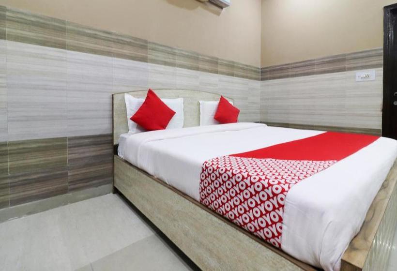 Hotell Oyo 49871 Geeta Palace