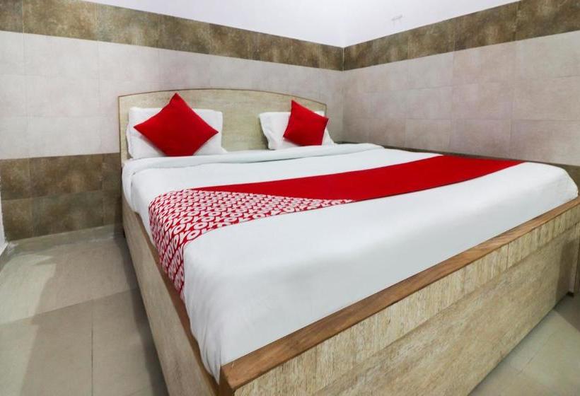 Hotell Oyo 49871 Geeta Palace