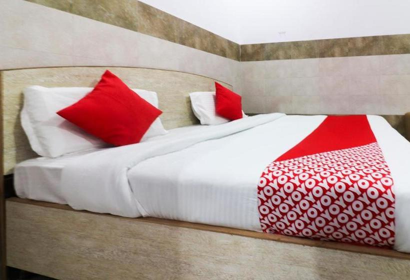 Hotell Oyo 49871 Geeta Palace