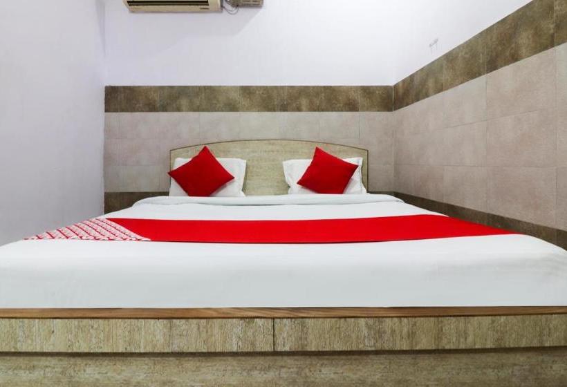 Hotell Oyo 49871 Geeta Palace