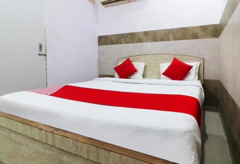 Hotell Oyo 49871 Geeta Palace