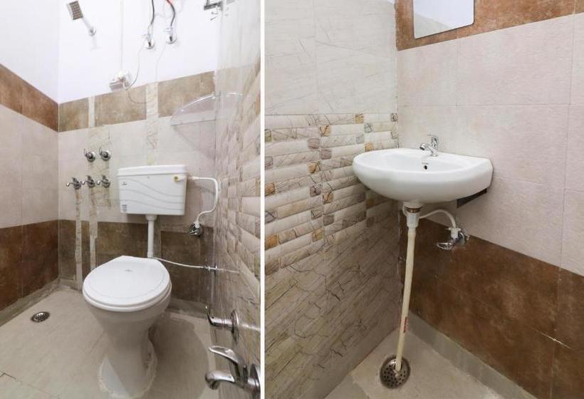 Hotell Oyo 49871 Geeta Palace