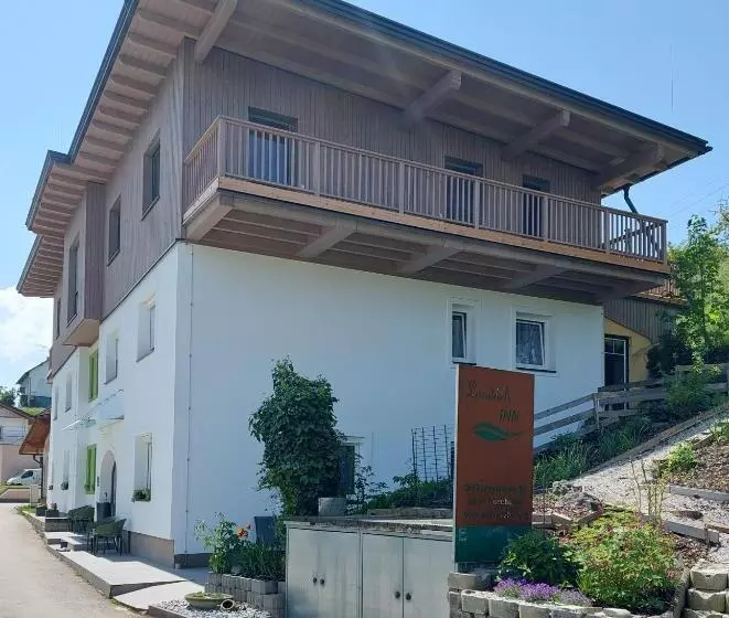 Aamiaismajoitus (B&B) Laudach Inn