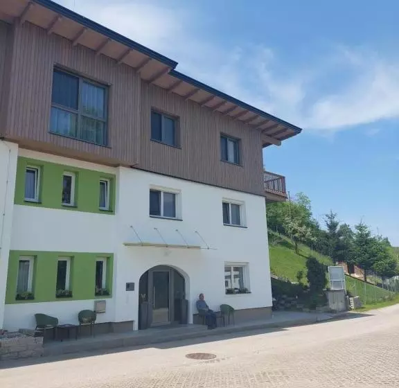 Aamiaismajoitus (B&B) Laudach Inn