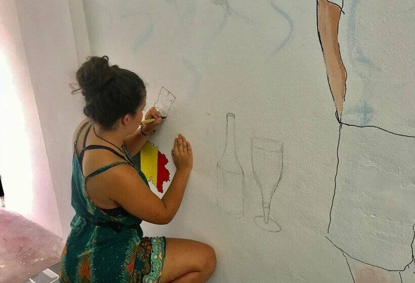 B&l Islanders Inn Hostel