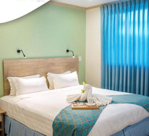 هتل Maxwell Del Mar