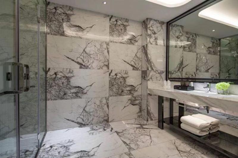 호텔 Ramada By Wyndham Mengzi Suites