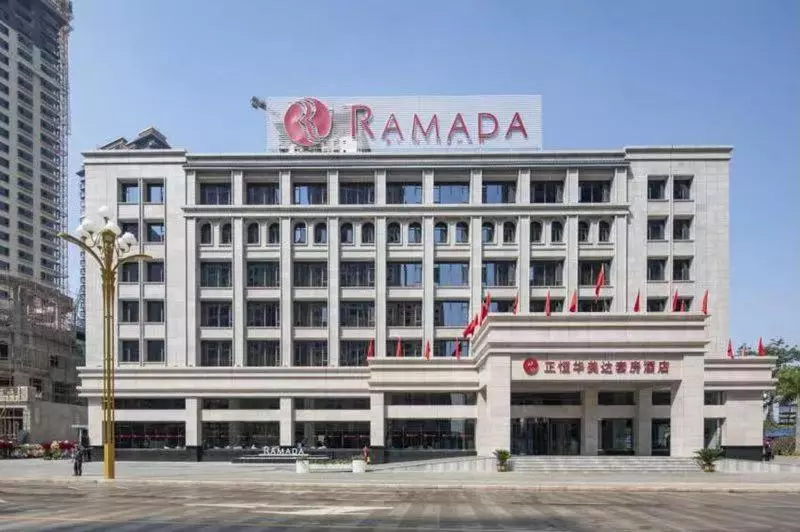 Hotelli Ramada By Wyndham Mengzi Suites
