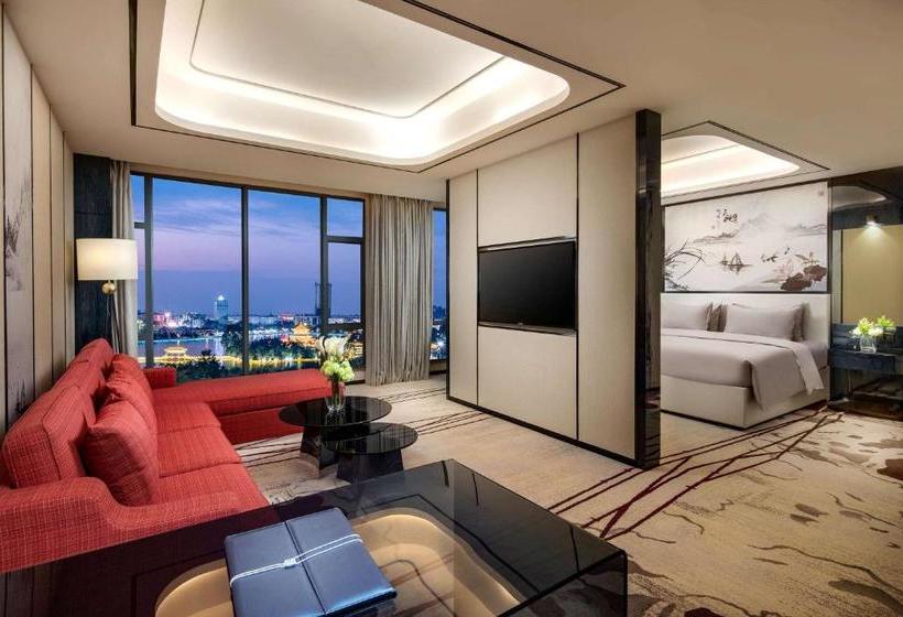 호텔 Ramada By Wyndham Mengzi Suites