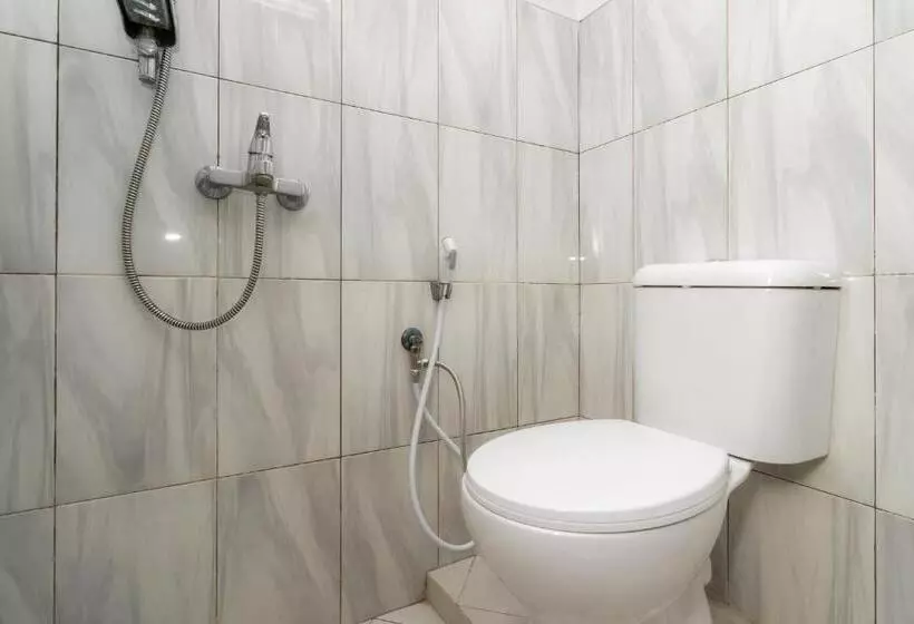 Majatalo Reddoorz Syariah Near Rsud Cimacan