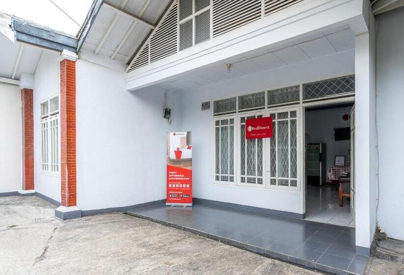 פנסיון Reddoorz Syariah Near Rsud Cimacan