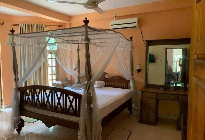 Majatalo The Golden Residence