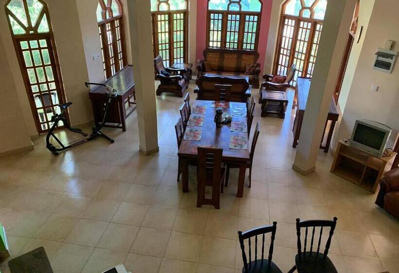 פנסיון The Golden Residence