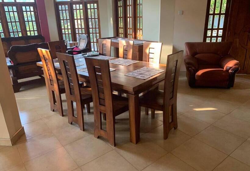 פנסיון The Golden Residence