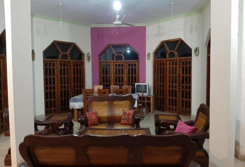 פנסיון The Golden Residence