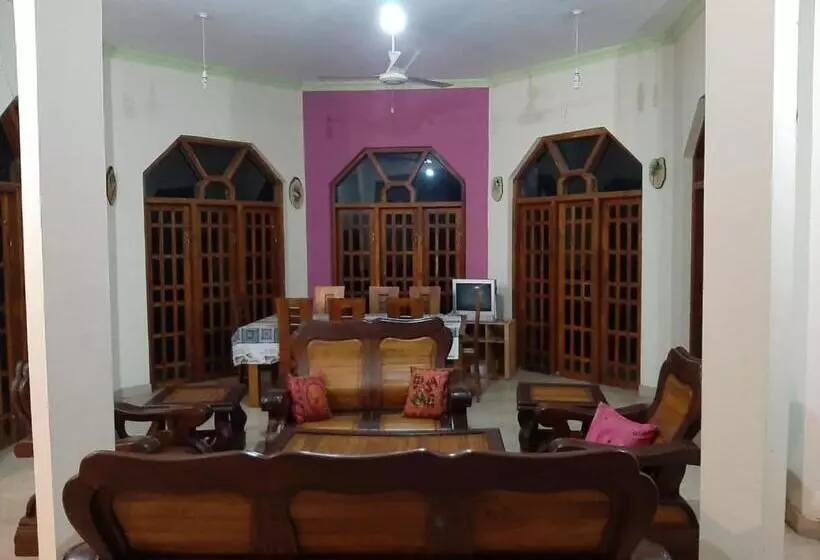 Majatalo The Golden Residence