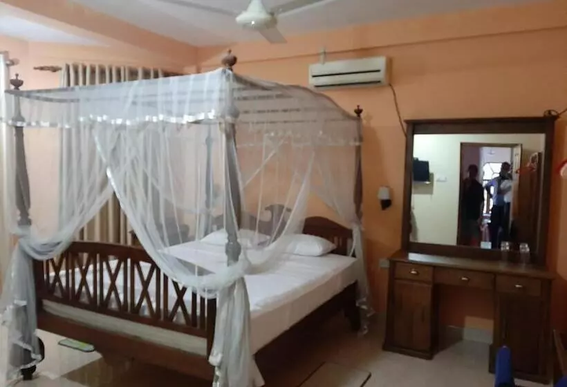 Majatalo The Golden Residence