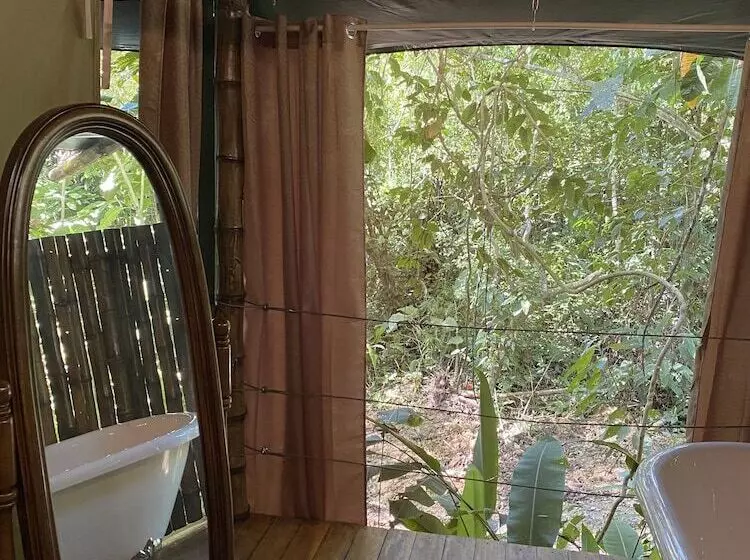ホテル Colina Secreta   Glamping And Villas