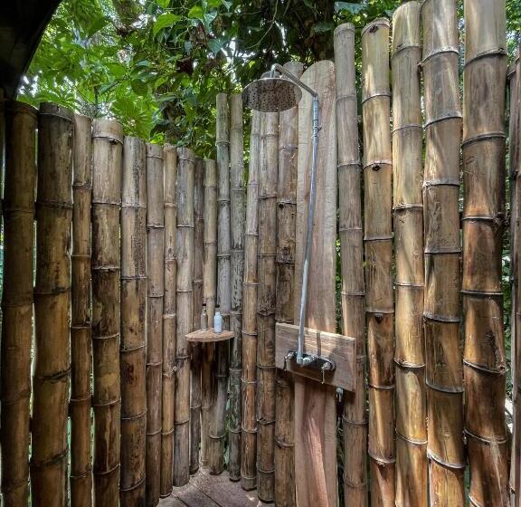 هتل Colina Secreta Glamping And Villas