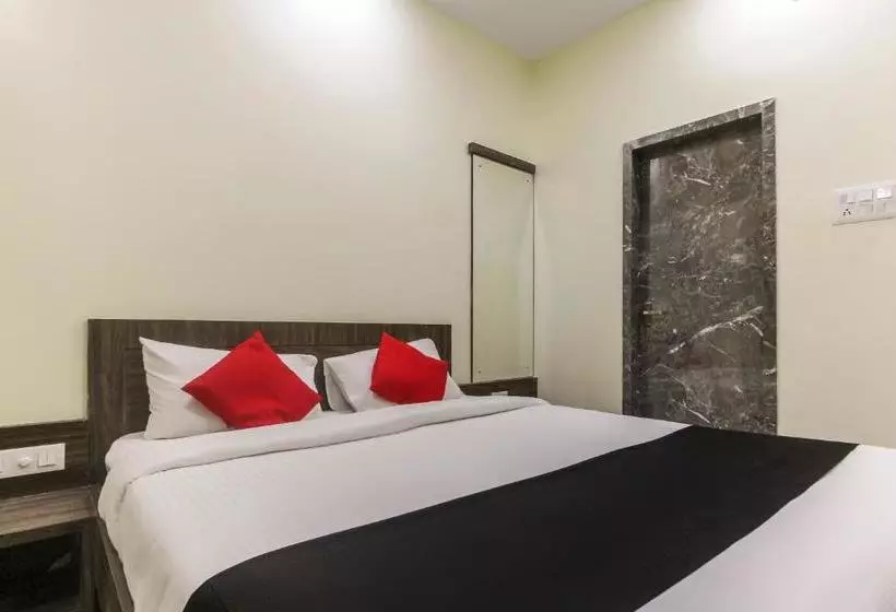 هتل Capital O 48497 Raksha Grand