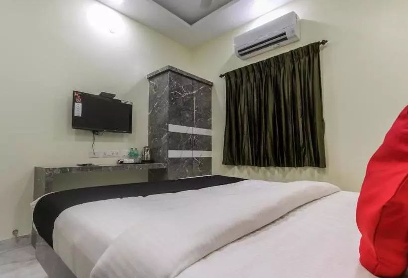 هتل Capital O 48497 Raksha Grand