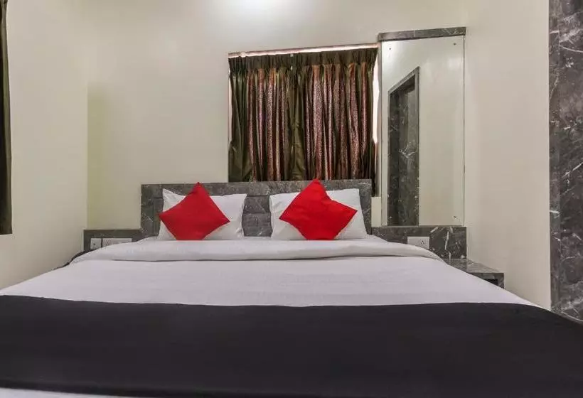 هتل Capital O 48497 Raksha Grand
