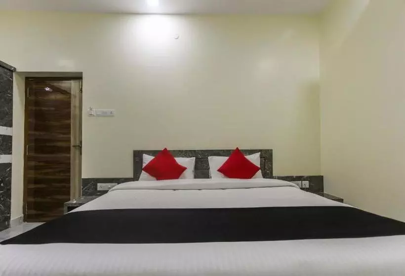 هتل Capital O 48497 Raksha Grand